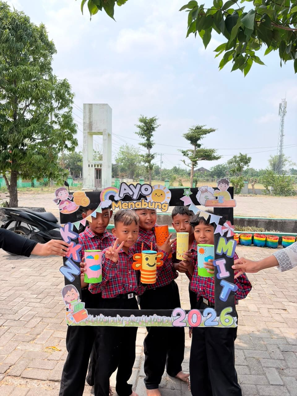 KKN Posko 90 Kenalkan Budaya Menabung Kepada Siswa SDN Sarirejo
